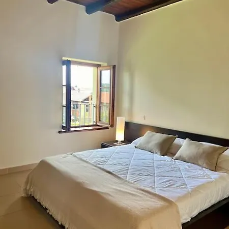 Apartamento Charming In Private Park Near Crystal-clear Monate