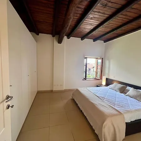Charming In Private Park Near Crystal-clear Monate Apartamento Travedona
