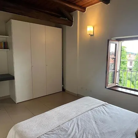 Charming In Private Park Near Crystal-clear Monate * Travedona