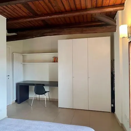 Apartamento Charming In Private Park Near Crystal-clear Monate Travedona