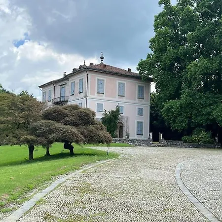 Apartamento Charming In Private Park Near Crystal-clear Monate