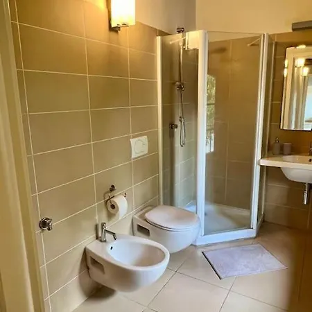 Charming In Private Park Near Crystal-clear Monate Apartamento *