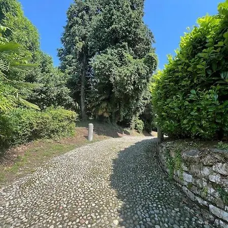 Apartamento Charming In Private Park Near Crystal-clear Monate