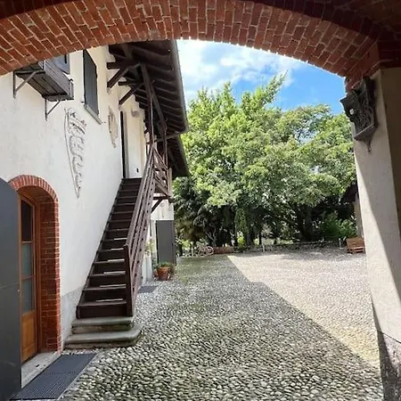 Apartamento Charming In Private Park Near Crystal-clear Monate