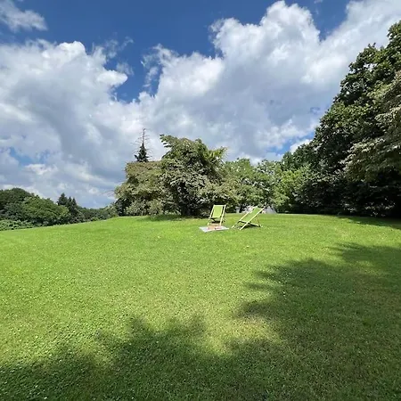 Apartamento Charming In Private Park Near Crystal-clear Monate Travedona